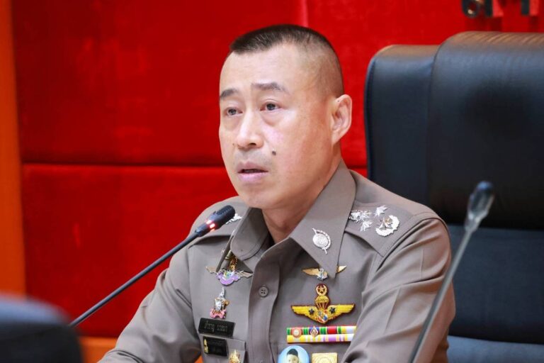 ชื่นชม! ตำรวจจราจร-ทางหลวง ทำงาน ‘เช้ายันค่ำ’ แก้ปัญหาน้ำท่วม “พระราม 2” ช่วยประชาชนถึงที่