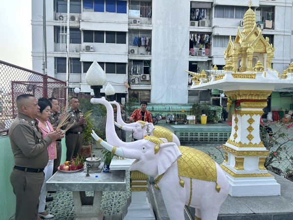 สน.พลับพลาไชย 2 จัดไหว้สักการะพ่อปู่ยี่กอฮงเนื่องในวันตรุษจีน