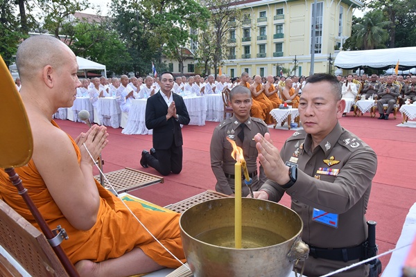 ผบ.ตร.เป็นประธานอุปสมบทหมู่ นรต.ปี 2